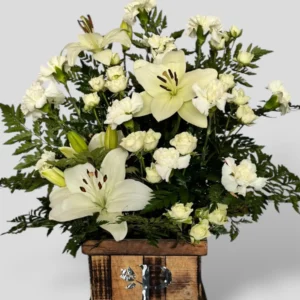 Caja De Lilis blancas Con Claveles Blancos y Mini Rosa